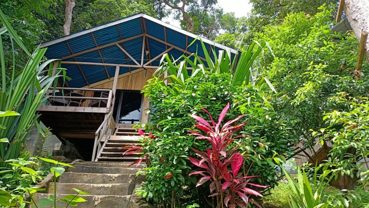 Iboih Inn Sabang  Exterior photo
